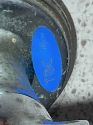 『TBC』のロゴがある単水栓(=タブチ製)のノンライジングバルブの交換